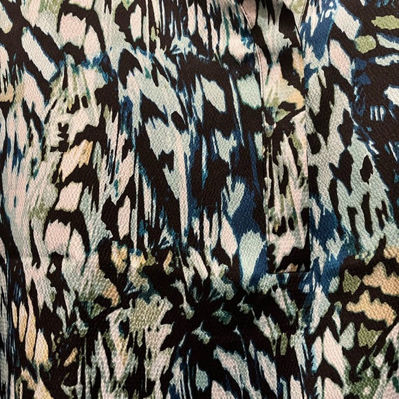 Chico’s Tunic - Picture 2 of 4